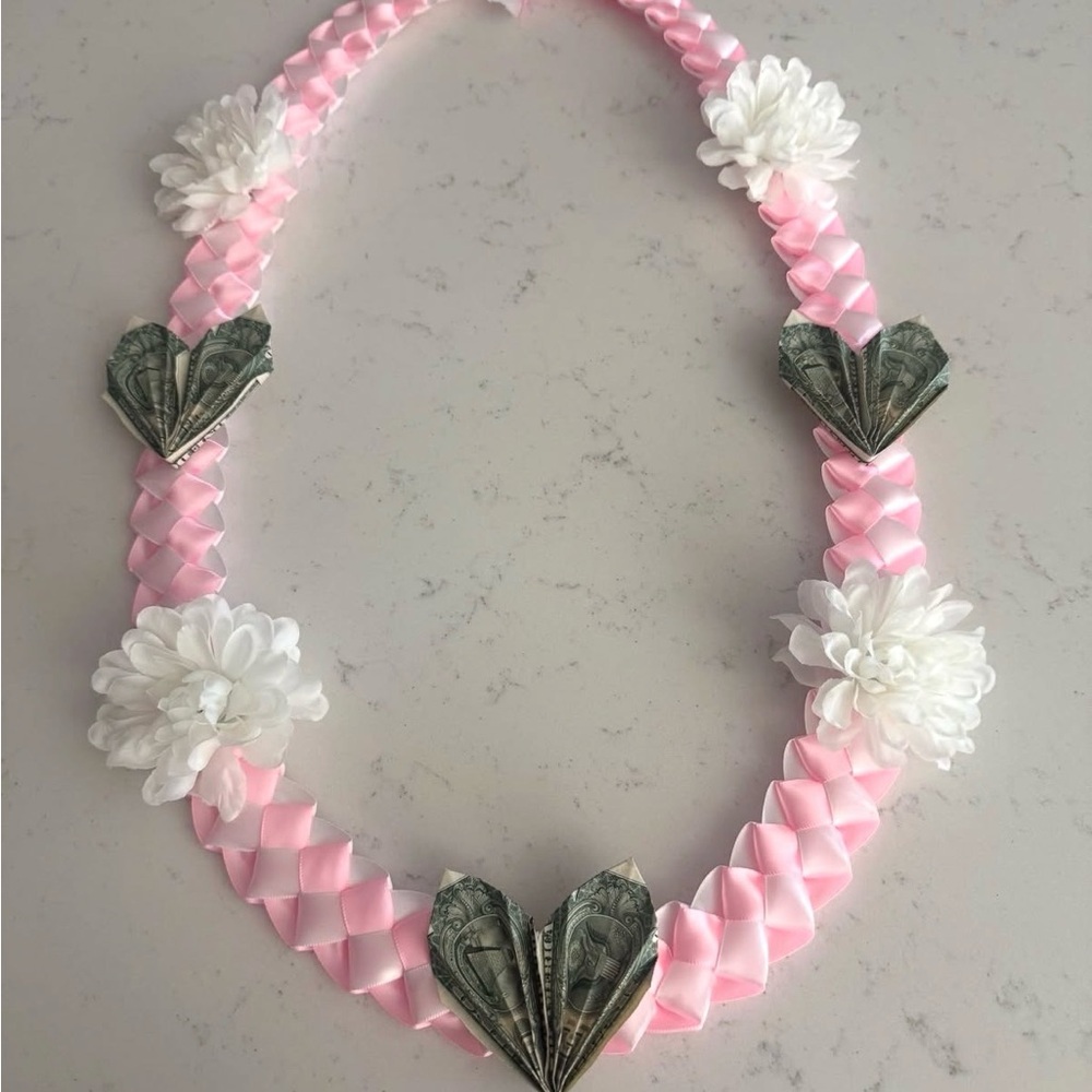 - Graduation money lei
